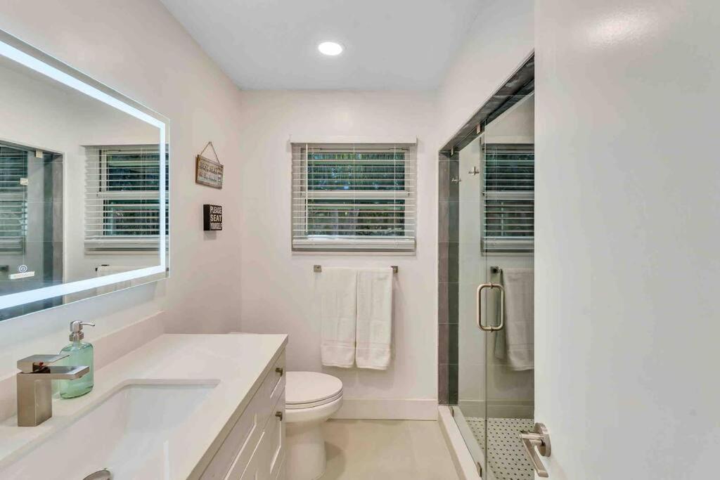 Rare Hidden Getaway Heated Pool 1.5 Acres! Sleeps 16 Villa Fort Lauderdale Dış mekan fotoğraf