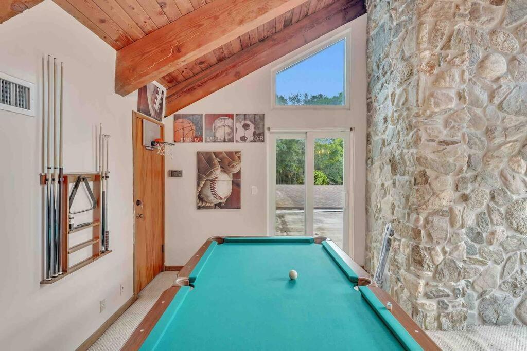 Rare Hidden Getaway Heated Pool 1.5 Acres! Sleeps 16 Villa Fort Lauderdale Dış mekan fotoğraf